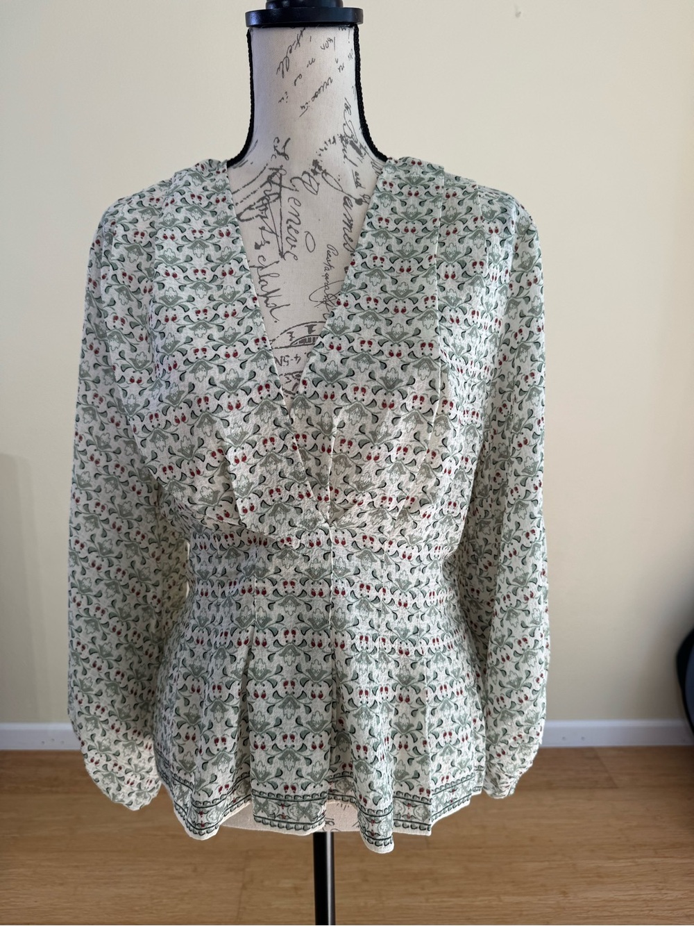 Max Studio Sage Green Floral Ruffle V-Neck Peplum Blouse Size M